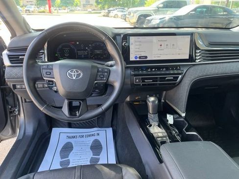 Used 2025 Toyota Camry XLE w/ Premium Package AWD/4WD image 19