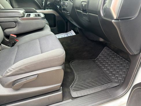 Used 2018 Chevrolet Silverado 1500 LT w/ Trailering Package image 17