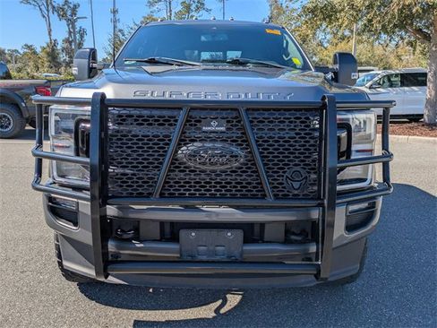 Used 2022 Ford F350 Lariat w/ Black Appearance Package image 8