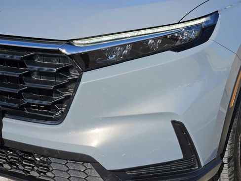 Used 2025 Honda CR-V LX image 7