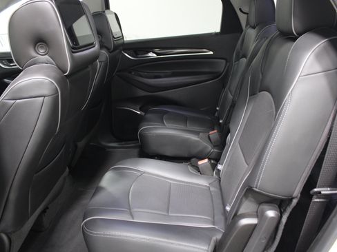 Used 2019 Buick Enclave Avenir w/ Avenir Technology Package FWD image 20