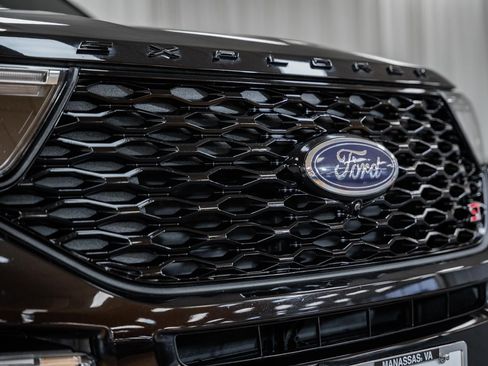 Certified 2023 Ford Explorer ST w/ Equipment Group 401A image 15