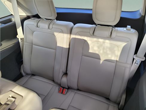 Used 2022 Lincoln Aviator Reserve w/ Equipment Group 201A image 23