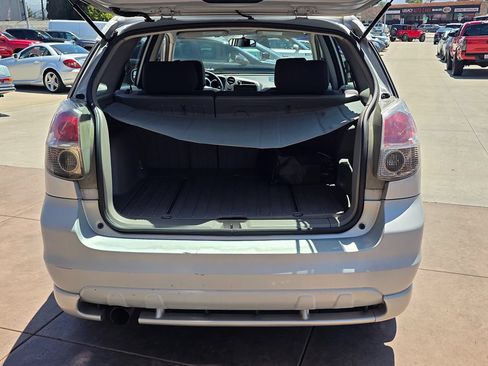 Used 2005 Toyota Matrix XR FWD image 14