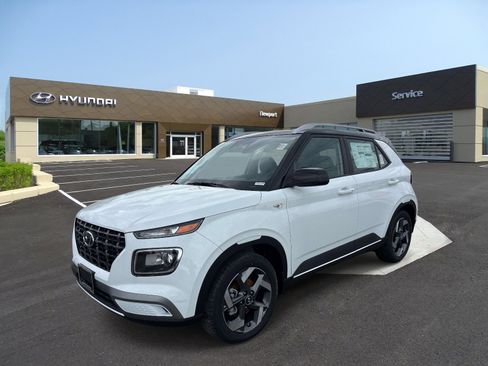 Used 2026 Hyundai Venue SEL FWD image 1