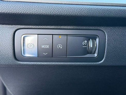 New 2026 Chevrolet Traverse LT w/ Driver Confidence Package FWD image 34
