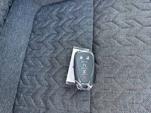 Used 2024 Chevrolet Equinox LT image 6