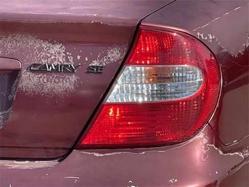 Used 2004 Toyota Camry SE image 6