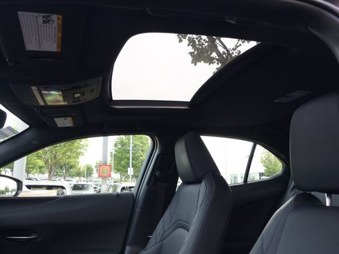 Used 2025 Lexus UX 300h FWD w/ Accessory Package (Z1) image 31