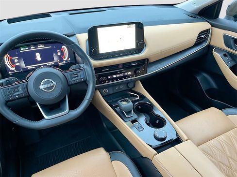 Used 2023 Nissan Rogue Platinum w/ Platinum Premium Package image 30