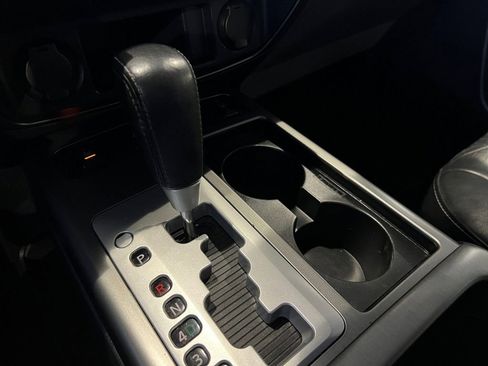 Used 2013 Nissan Armada Platinum image 38