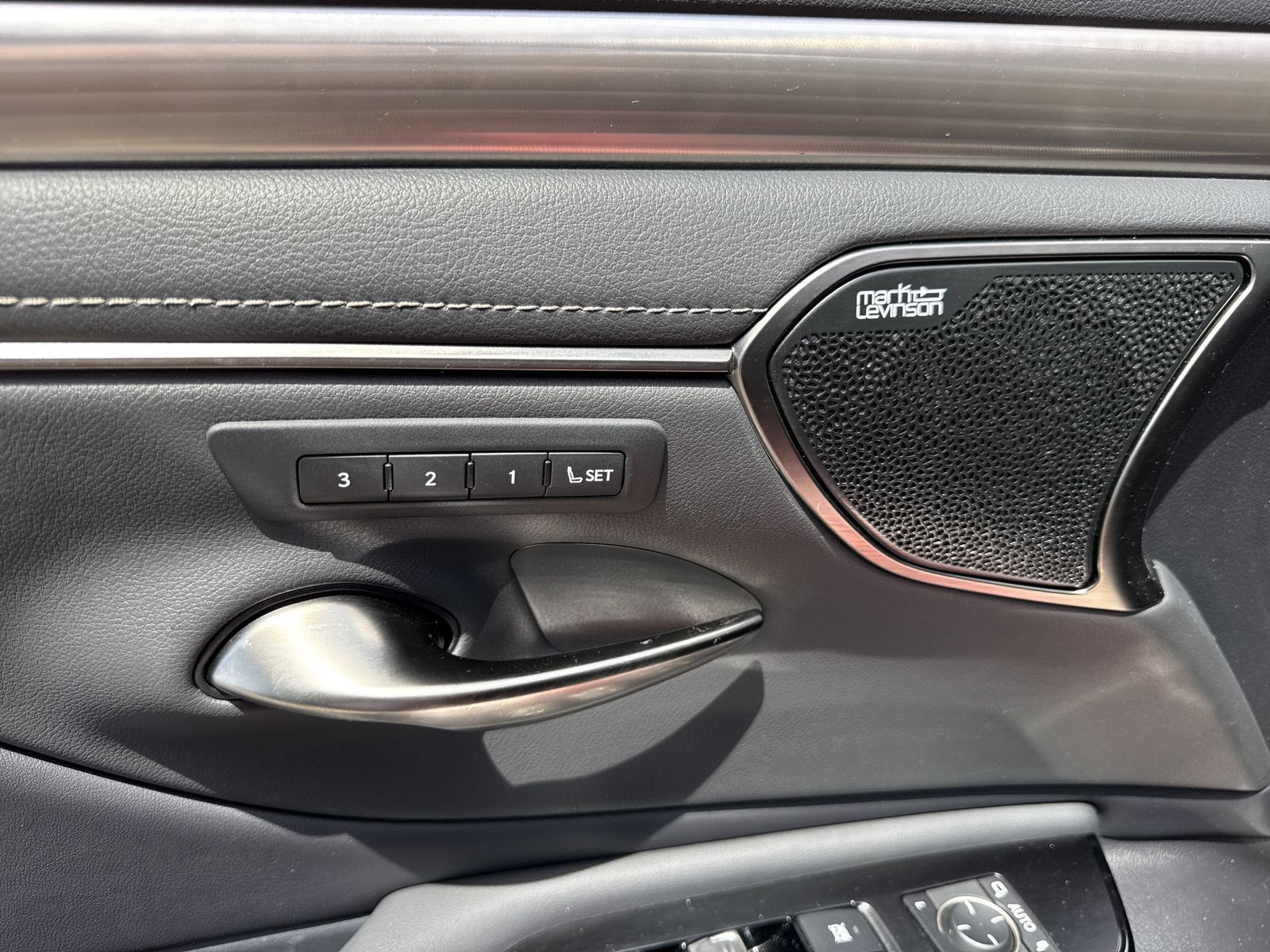 Used 2024 Lexus ES 350 F Sport FWD image 19