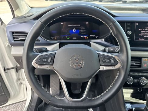 Used 2024 Volkswagen Taos SE FWD image 29