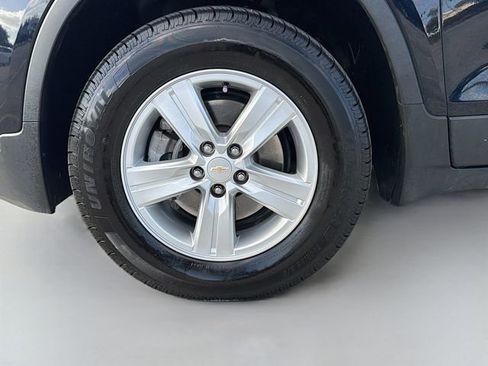 Used 2022 Chevrolet Trax LS w/ Tint and Cruise Package image 37