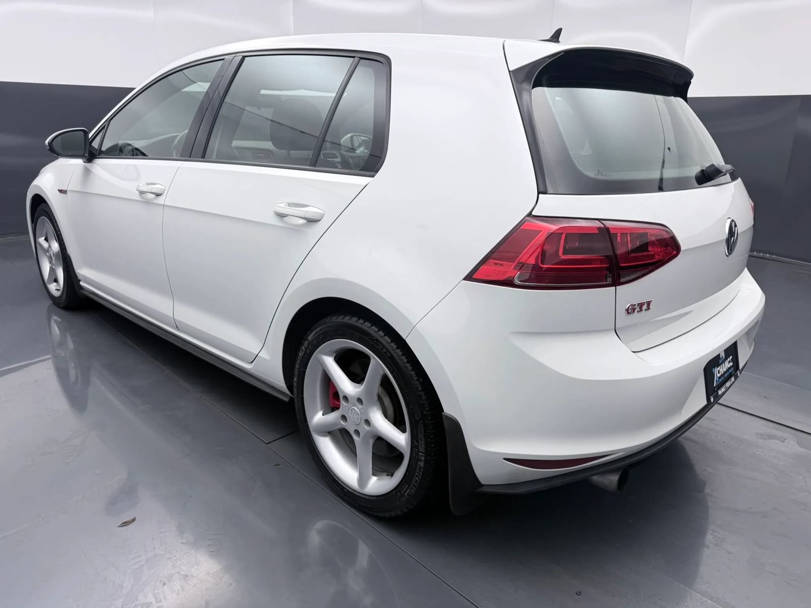 Used 2016 Volkswagen GTI Autobahn w/ Lighting Package (SEL) FWD image 5