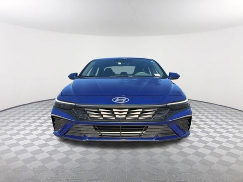 Used 2024 Hyundai Elantra SEL FWD image 2