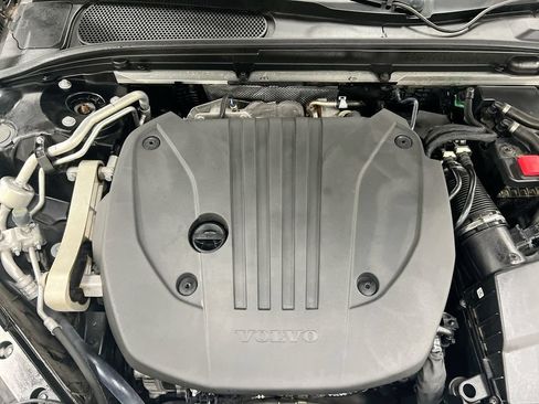 Used 2023 Volvo S60 B5 Plus FWD image 25