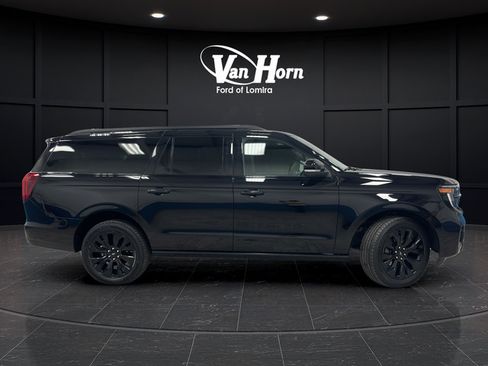 Used 2025 Ford Expedition Max Platinum w/ Stealth Appearance Package AWD/4WD image 8
