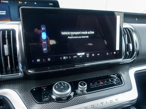 New 2026 Ford Expedition Max Platinum image 9