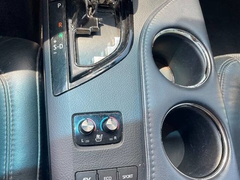 Used 2013 Toyota Avalon Limited image 15