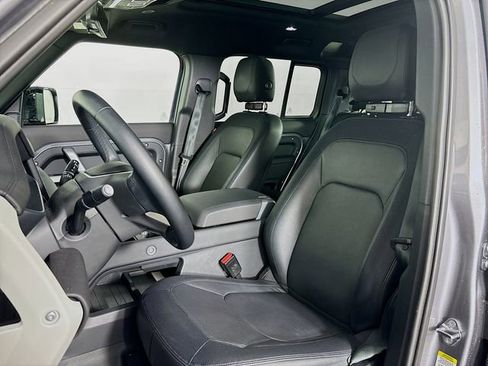 Used 2024 Land Rover Defender 110 X-Dynamic SE image 22