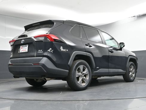 Certified 2022 Toyota RAV4 XLE image 24