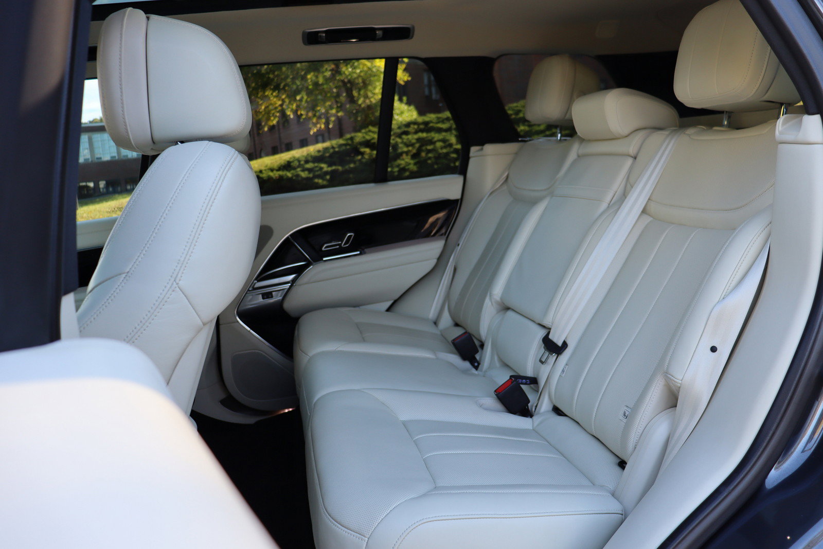 Used 2023 Land Rover Range Rover SE AWD/4WD image 15