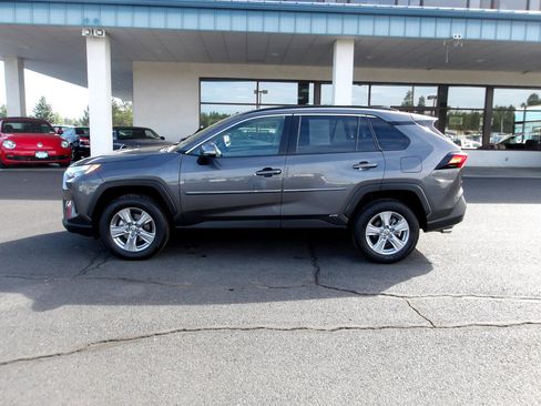 Used 2023 Toyota RAV4 LE image 2