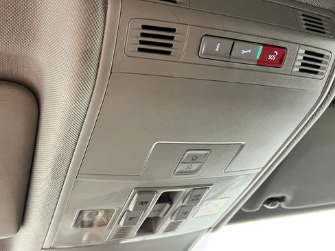 Used 2022 Volkswagen Tiguan SE image 22