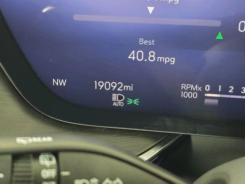 Used 2025 Buick Envision Preferred AWD/4WD image 26