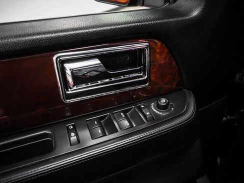 Used 2015 Lincoln Navigator 2WD image 12