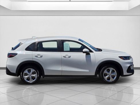 Used 2023 Honda HR-V LX image 4