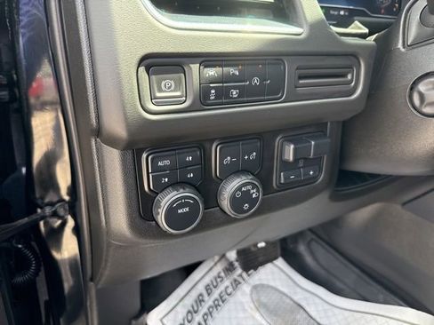 Used 2023 Chevrolet Suburban RST w/ Sport Performance Package image 29