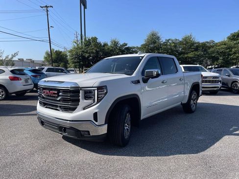 Used 2025 GMC Sierra 1500 SLT RWD image 7
