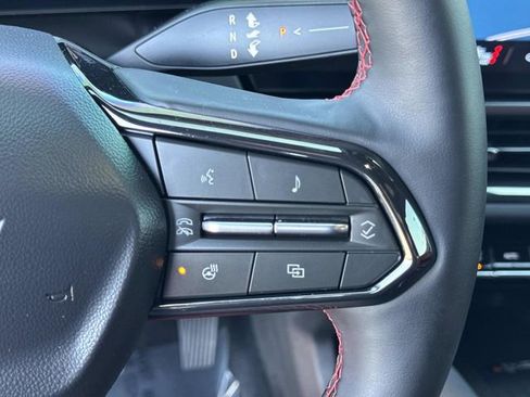 Used 2025 Chevrolet Equinox EV RS image 25