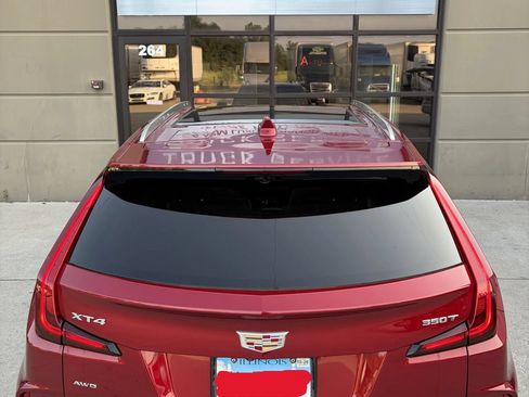 Used 2024 Cadillac XT4 Premium Luxury w/ Technology Package AWD/4WD image 10