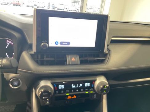 Used 2025 Toyota RAV4 XLE FWD image 11