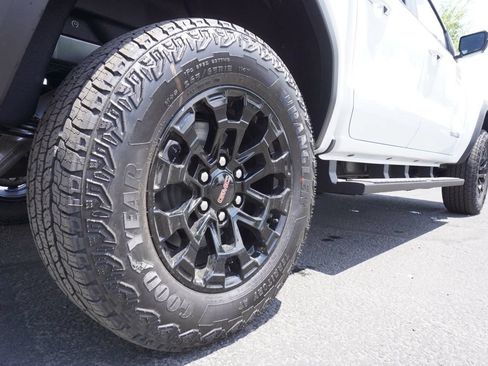 New 2026 GMC Canyon Elevation w/ Convenience Package RWD image 6