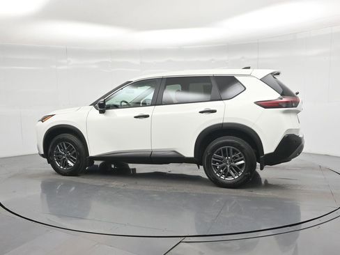 Used 2023 Nissan Rogue S image 7