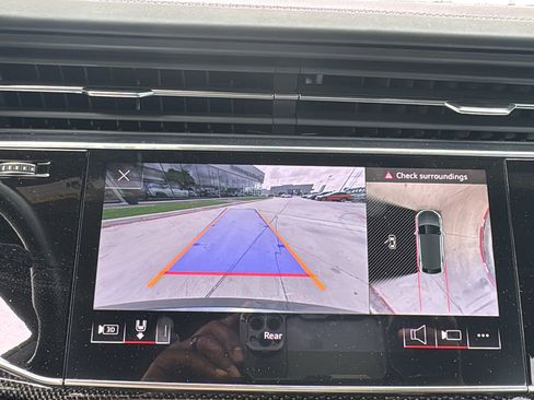 Used 2022 Audi SQ8 Prestige AWD/4WD image 19