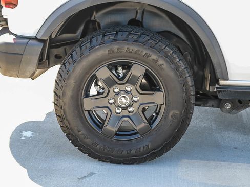 Used 2024 Ford Bronco Black Diamond AWD/4WD image 11