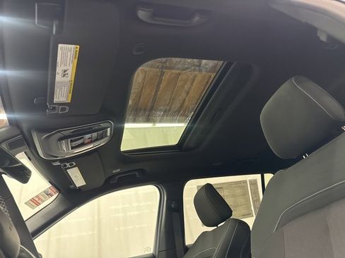 New 2025 Jeep Grand Cherokee L Laredo image 29