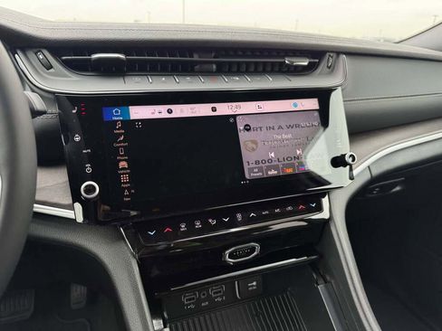 New 2026 Jeep Grand Cherokee Altitude image 29