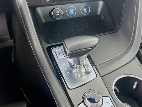 Used 2025 Genesis G70 2.5T AWD/4WD image 25