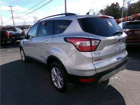 Used 2018 Ford Escape SE w/ Ford Safe & Smart Package image 12