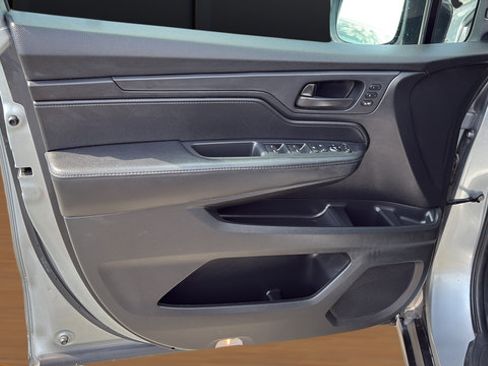 Used 2025 Honda Odyssey EX-L image 21