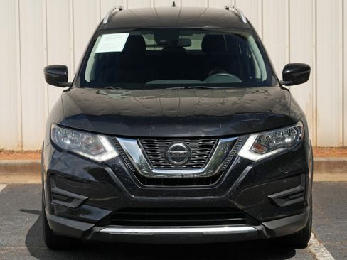 Used 2020 Nissan Rogue SV FWD image 40