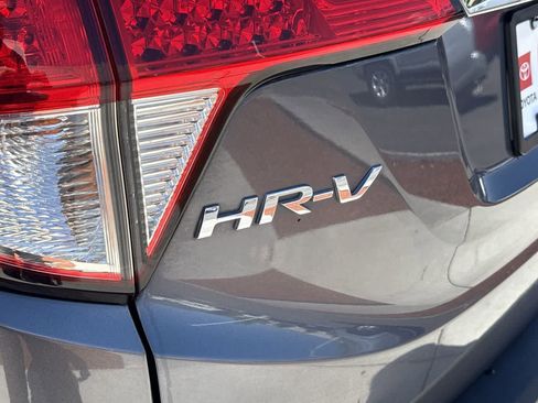 Used 2019 Honda HR-V EX image 9