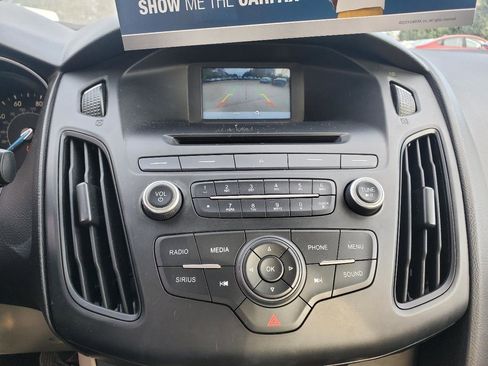 Used 2017 Ford Focus SE image 20