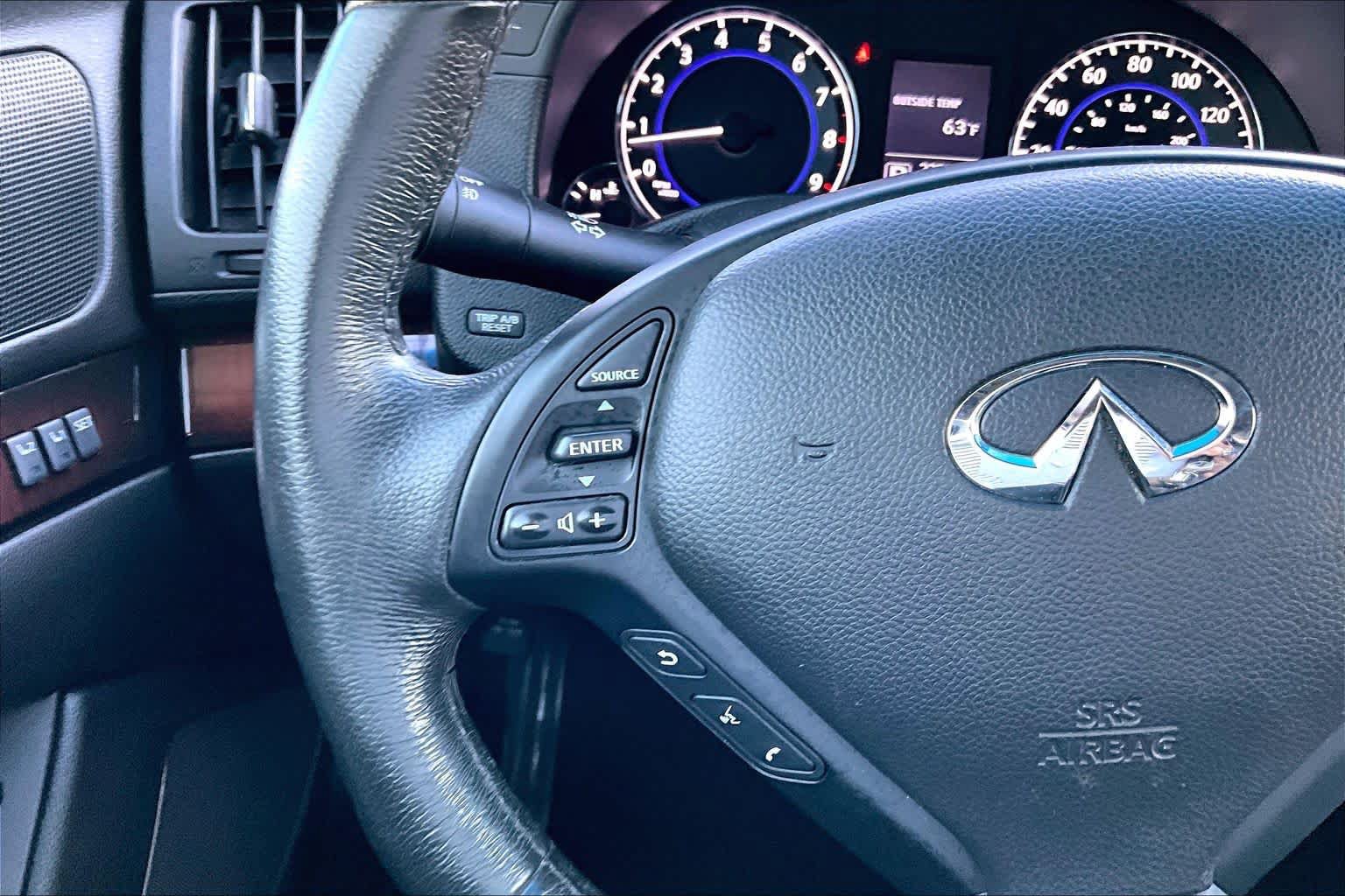 Used 2015 INFINITI Q60 AWD Coupe w/ Premium Package image 23